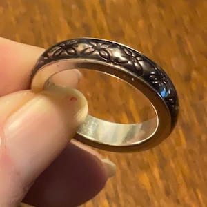Pandora, Sterling Silver Enamel Black And Gold Floral Band Ring, Retired New  Size 7.5