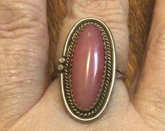 Sterling handmade southwestern style pink stone ring size 8.25