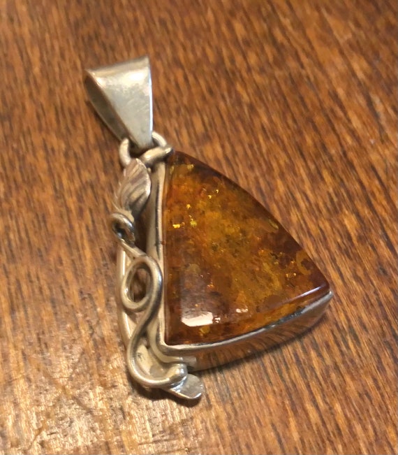 Art Deco sterling silver amber pendant