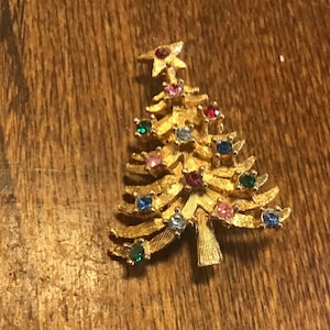 Vintage signed MIYU gold tone Christmas tree pin brooch