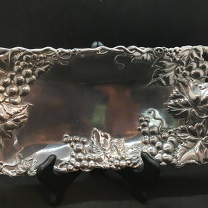 Arthur Court Designs Metal Aluminum Oblong Serving Tray Platter ~ Grape Pattern 1996 Taiwan ~ New in Box