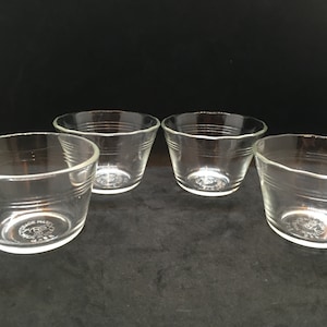 Vintage Klarglas Pyrex Auflaufförmchen (4 Insgesamt) ~ 3 überbackener Rand, 1 glatt