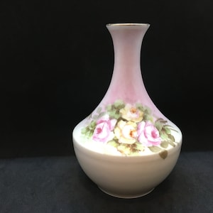 Antike handbemalte Tressemanes Vogt T & V Limoges Porzellan Vase ~ Gelbe und rosa Rosen ~ 5 Zoll Groß
