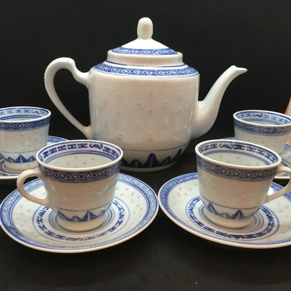 Chinese Jingdezhen Porcelain Blue and White Rice Grain Rice Eye Tea Set: Pot, 4 Cups and Saucers (L1)