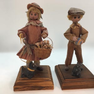 Vintage Delores Wells Corn Husk Dolls Figurines ~ Victorian Corn Husk Children with Wood Dogs