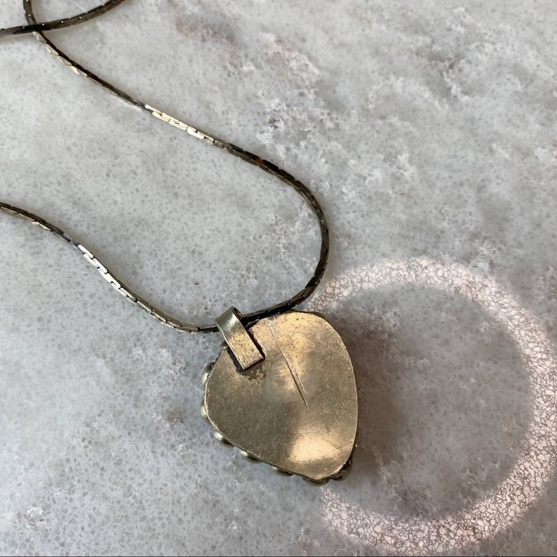 Vintage silver heart pendant necklace