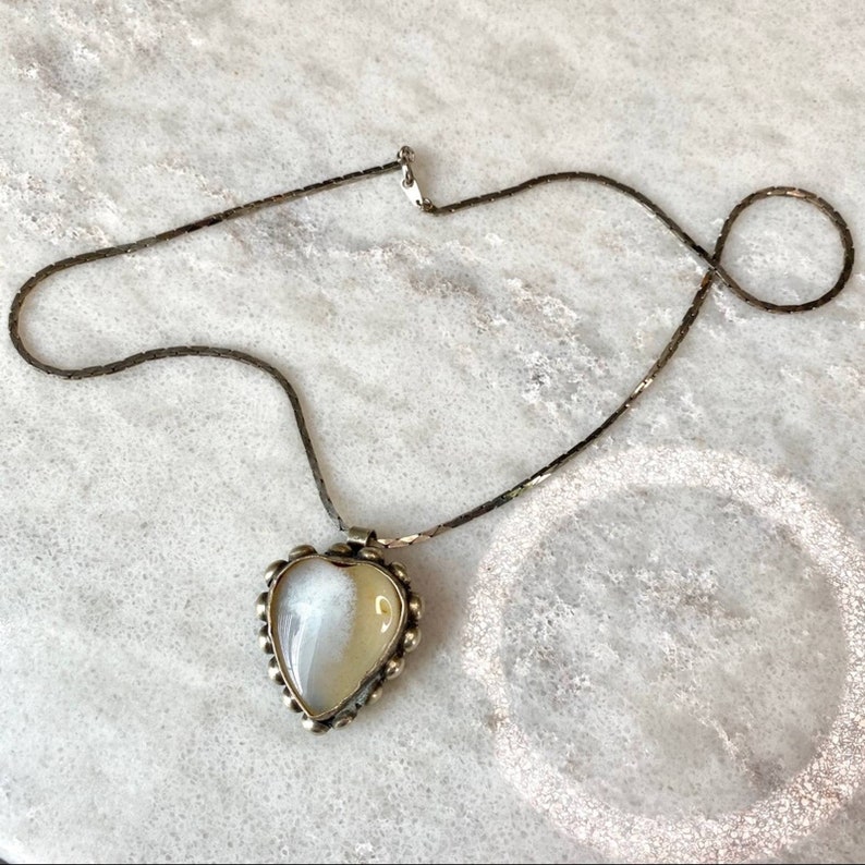 Vintage silver heart pendant necklace