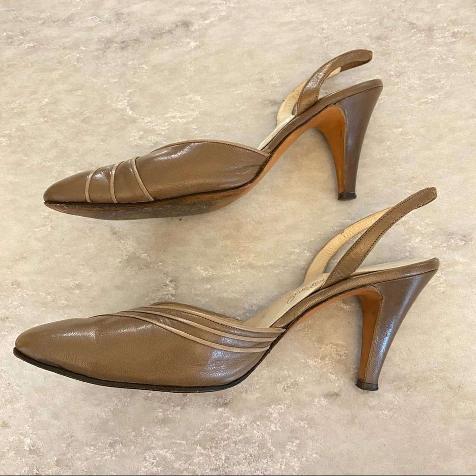 Vintage Saks Fifth Avenue Fenton Last Women's Heels Size Unknown