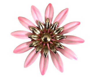 1968 Vintage Sarah Coventry Pink Gold Daisy Brooch