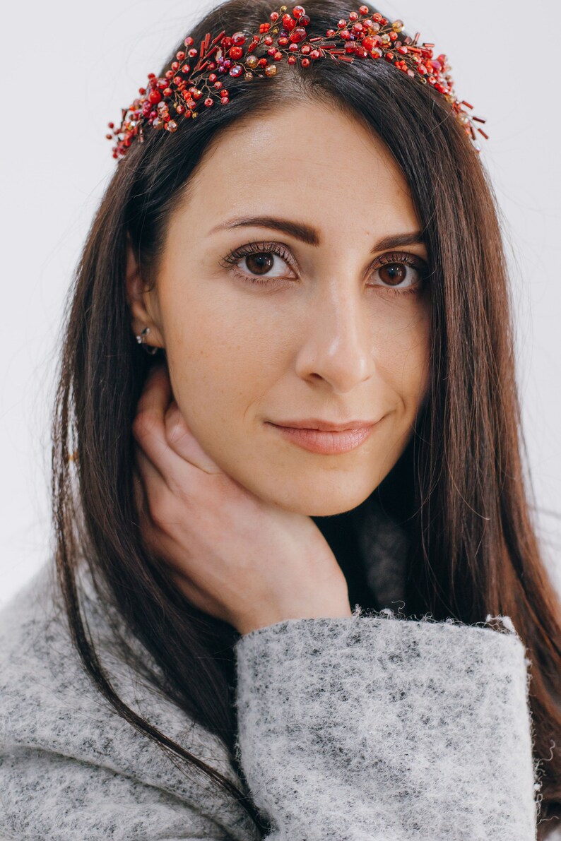 headpiece red