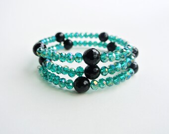 Iridescent green crystal and black onyx bracelet, memory wire boho bracelet for women, handmade jewellery, made in the UK