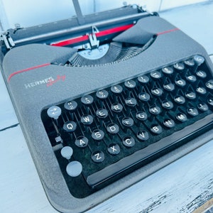 Hermes Baby Typewriter, Working Typewriter, Tiny Typewriter, Portable Typewriter, Vintage Typewriter, Gift For Writer , Gift 2 New Ribbon
