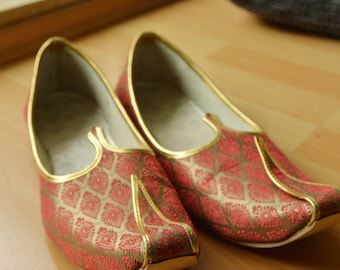 Mojari da sposa da uomo color marrone, scarpe etniche indiane Khussa