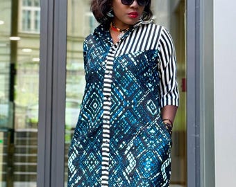 Geometrisches afrikanisches Druck-Hemdkleid - blaue und schwarze Streifen, 3/4 Ärmel