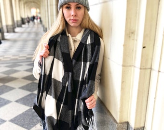 Black & White Blanket Scarf