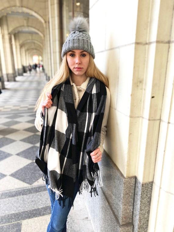 Black White Blanket Scarf