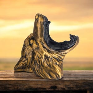 Wolf Head Controller Stand Holder for Fantasy Gaming Enthusiast