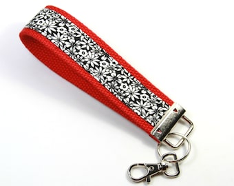 ROOD zwart witte stof sleutel fob, stof schoudertasje met rode stof sleutelhanger, sleutelhanger zwart-wit, Red sleutelhanger, Floral sleutelhanger