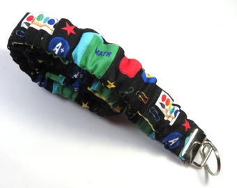 Schul Design Schlüsselband, dehnbares Schlüsselband, schöner Ausweishalter, Lehrer Schlüsselband, Scrunchie Schlüsselband