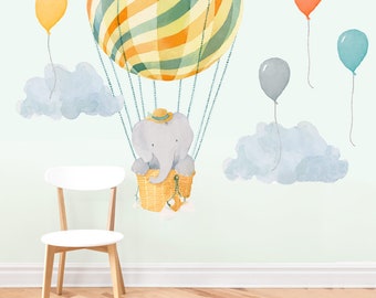 Elefant im Korb - Stoff Wandtattoo - Kinderzimmer Daydreams Kollektion - Mej Mej