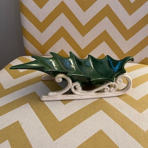 Vintage ceramic Holly Leaf sleigh candy dish AA