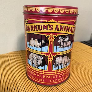 Vintage Barnums animal cracker lidded round tin 1979 (g)