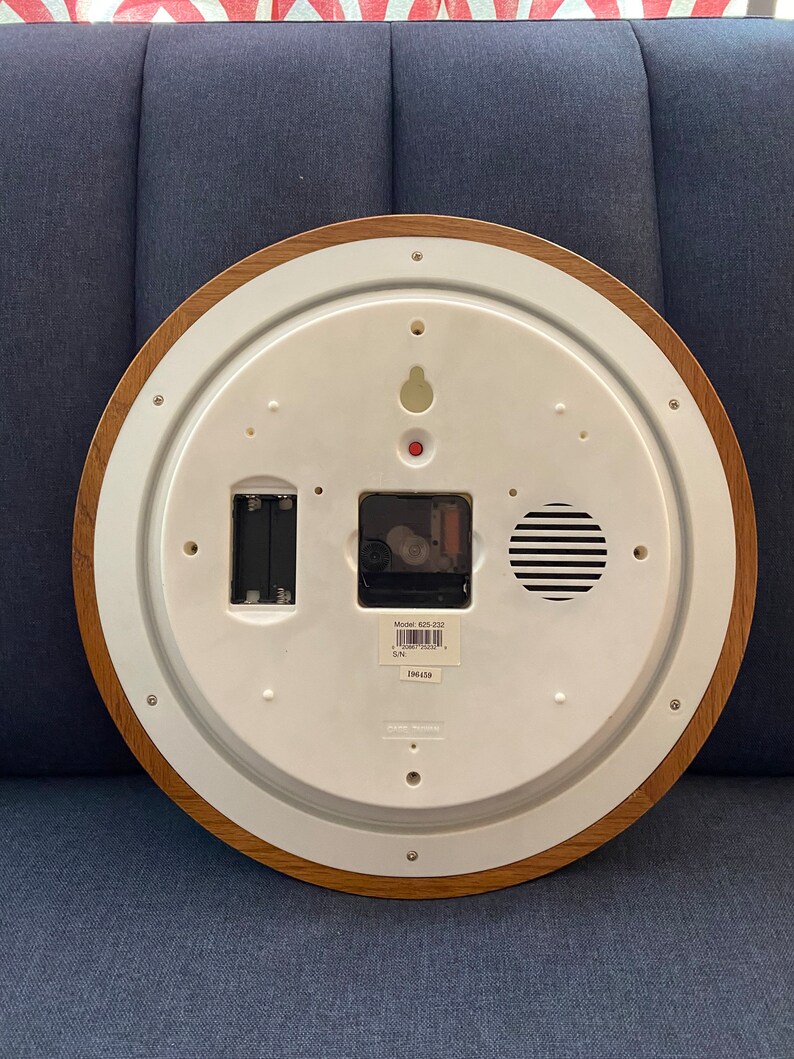 Beautiful Vintage Howard Miller Christmas Clock Etsy