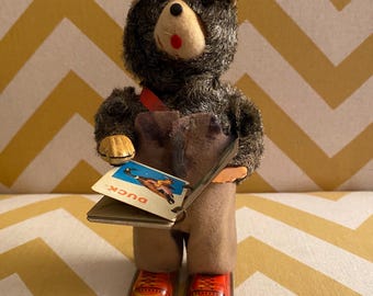 Vintage Cubby the reading bear mechanical windup tin litho toy (c10)