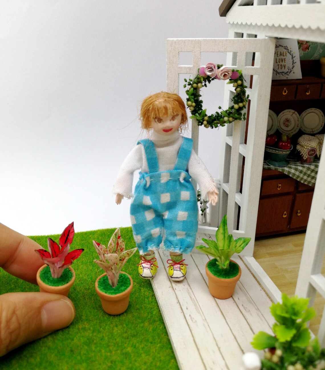 1 3 scale dollhouse accessories