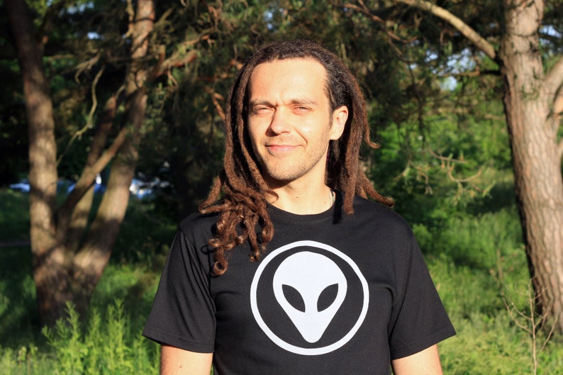 The Grey Alien T-shirt - Etsy Canada