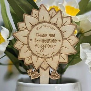 Thank you Teacher gift | Helping me grow | School leavers idea | End of term gifts | personalised teaching assistant | wood flower pot sign