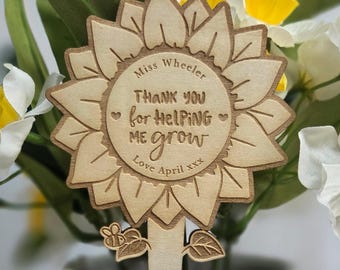 Thank you Teacher gift | Helping me grow | School leavers idea | End of term gifts | personalised teaching assistant | wood flower pot sign