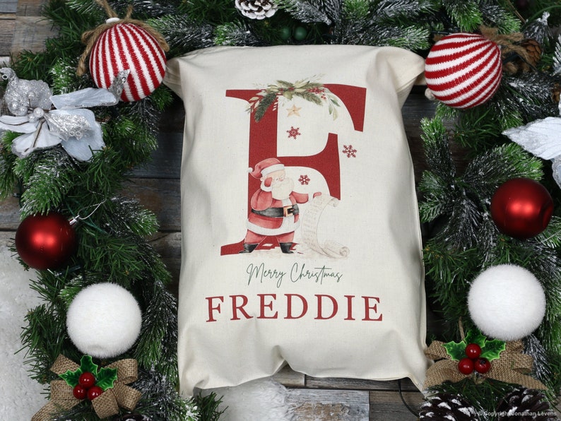Personalised santa sacks, Christmas stocking, Christmas sacks, wooden name tag & Initial, Christmas eve gift bag, add name large letter bild 7