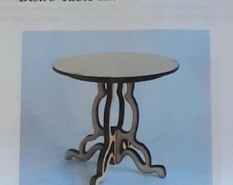 Kit de mesa de bistró en miniatura para casa de muñecas a escala 1:12. Piezas de madera precortadas. Instrucciones detalladas. Fácil de usar.