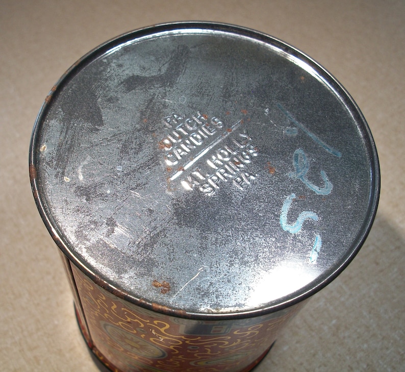 Brittle Hearts Distelfinks German Folk Art Folk Art Stars Holly Springs Birds Tulips Circles Pennsylvania Dutch Peanut Crunch Tin