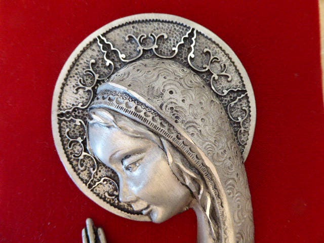 Figurine Notre-Dame sur Velours, Peltro d'italie Figurine en Étain, Objet Religieux 0218003-517