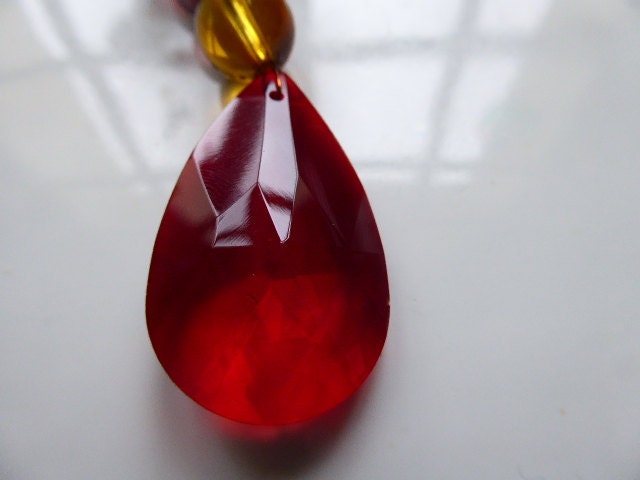 Perles et Gouttes de Lustre en Verre Rouge, Perles Français Cru, Projets Jewellry d'artisanat