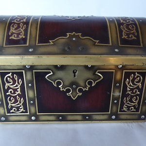 Vintage French Trunk Shaped Chocolate Bonbon Tin 0121009-1499  No free shipping to USA