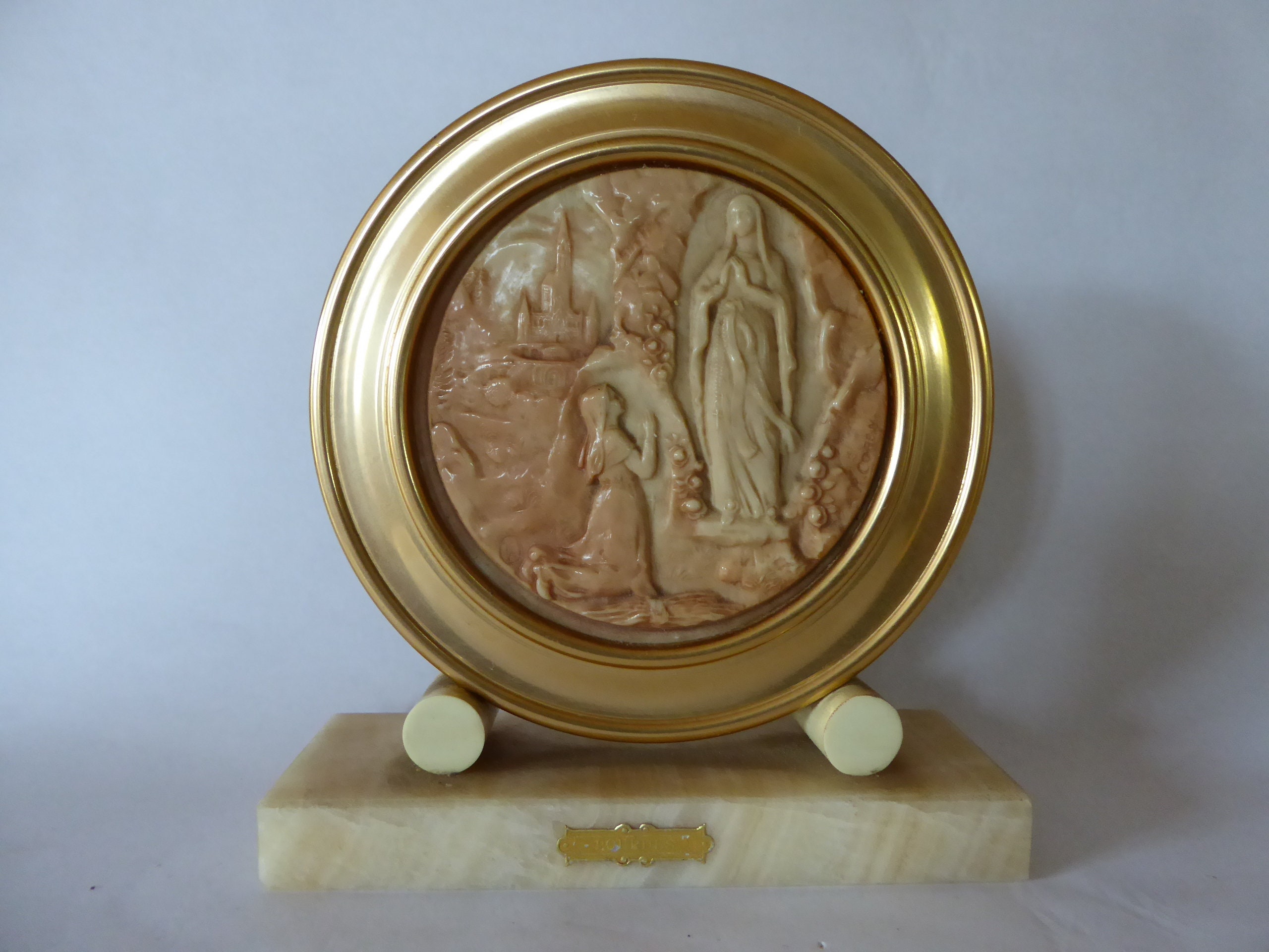 Lourdes Plaque Souvenir Montée sur Marbre et Représentant Bernadette avec Notre-Dame 0321014-1676