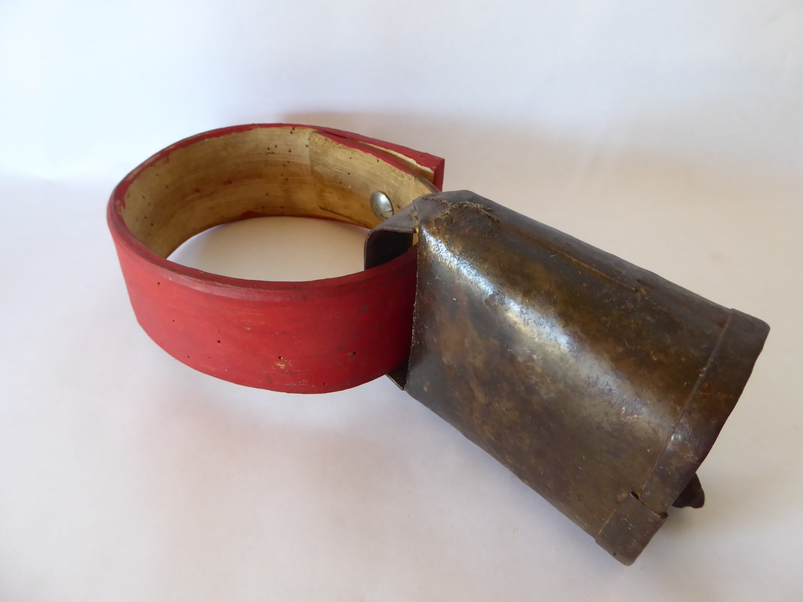 Millésime Français Chèvre Des Pyrénées, Veau, Mouton Cloche sur Collier en Bois 0721009-1928