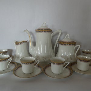 Serwis do herbaty i kawy z porcelany w stylu vintage, 17 elementów, PD Limoges 0223014-2578. Brak darmowej wysyłki do USA.