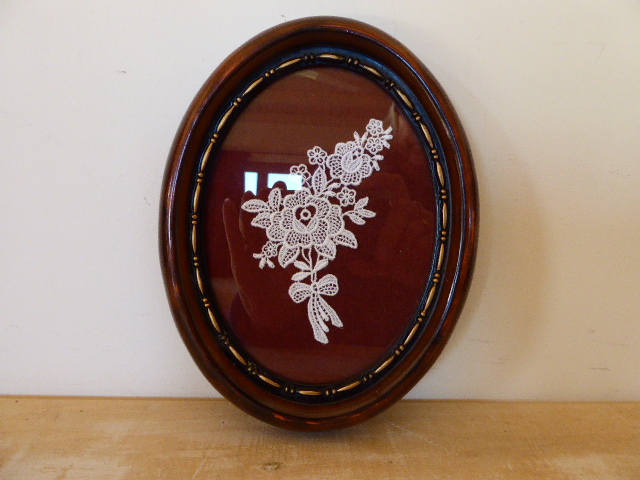 Dentelle Encadrée et Montée, Image de Dentelle Suspendue Mur, Français Cru 1217005-480