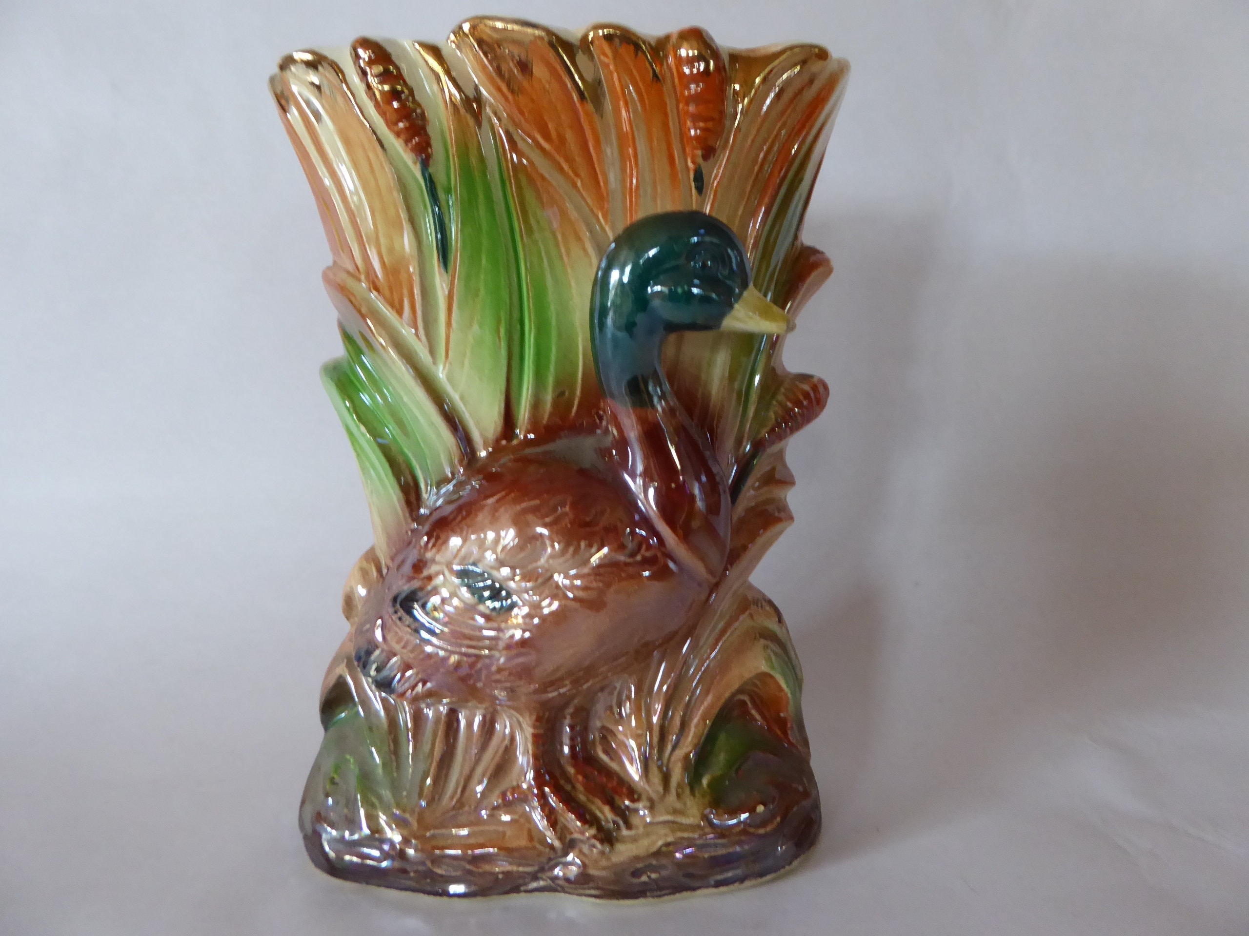 Vase à Fleurs Vintage Majolica Style avec Un Canard Au Feuillage, Peut-Être Japonais 0221015-1632
