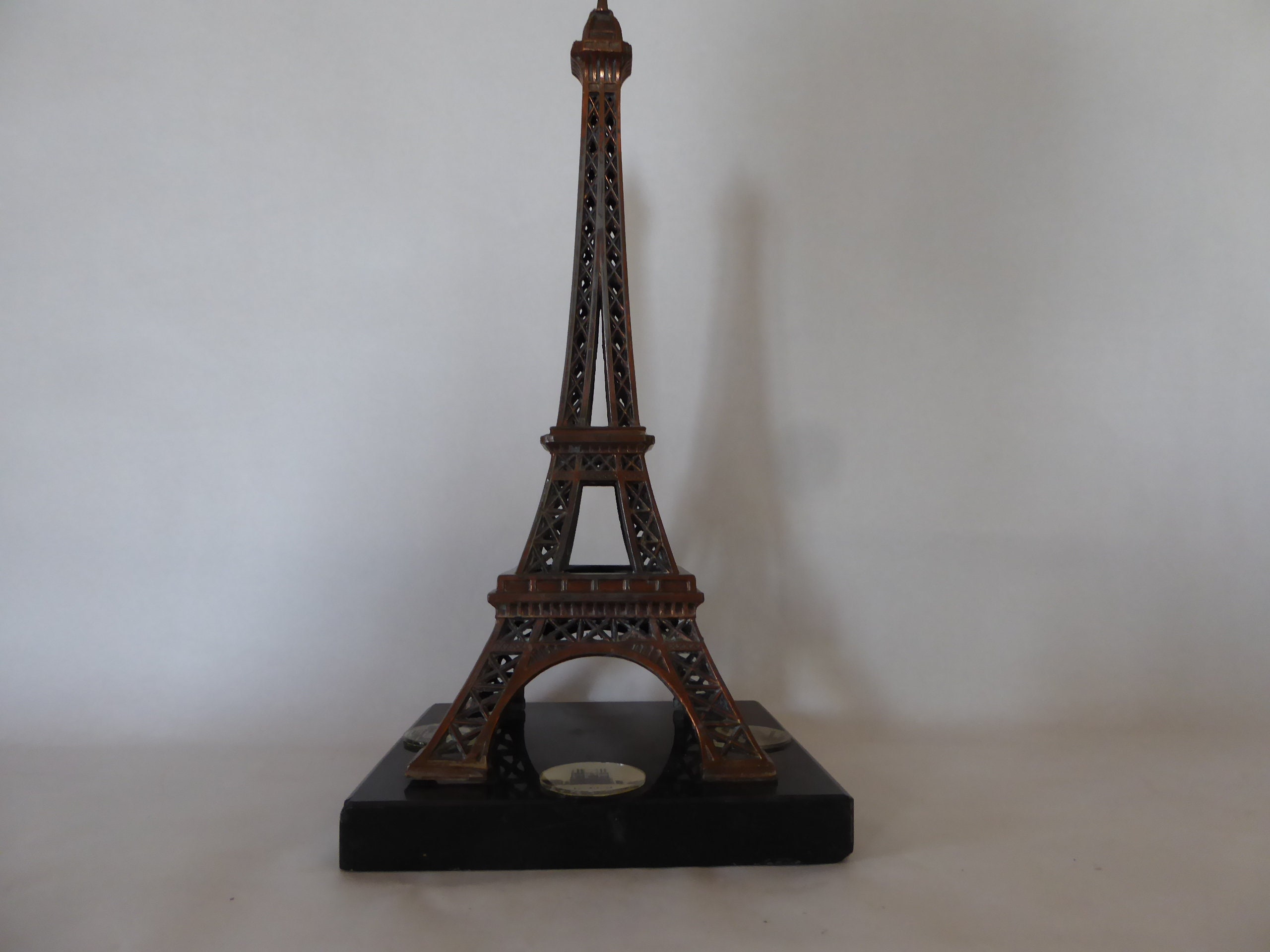 Ornement Marbre et Spelter de La Tour Eiffel avec Plaques Souvenirs 0521013-1791