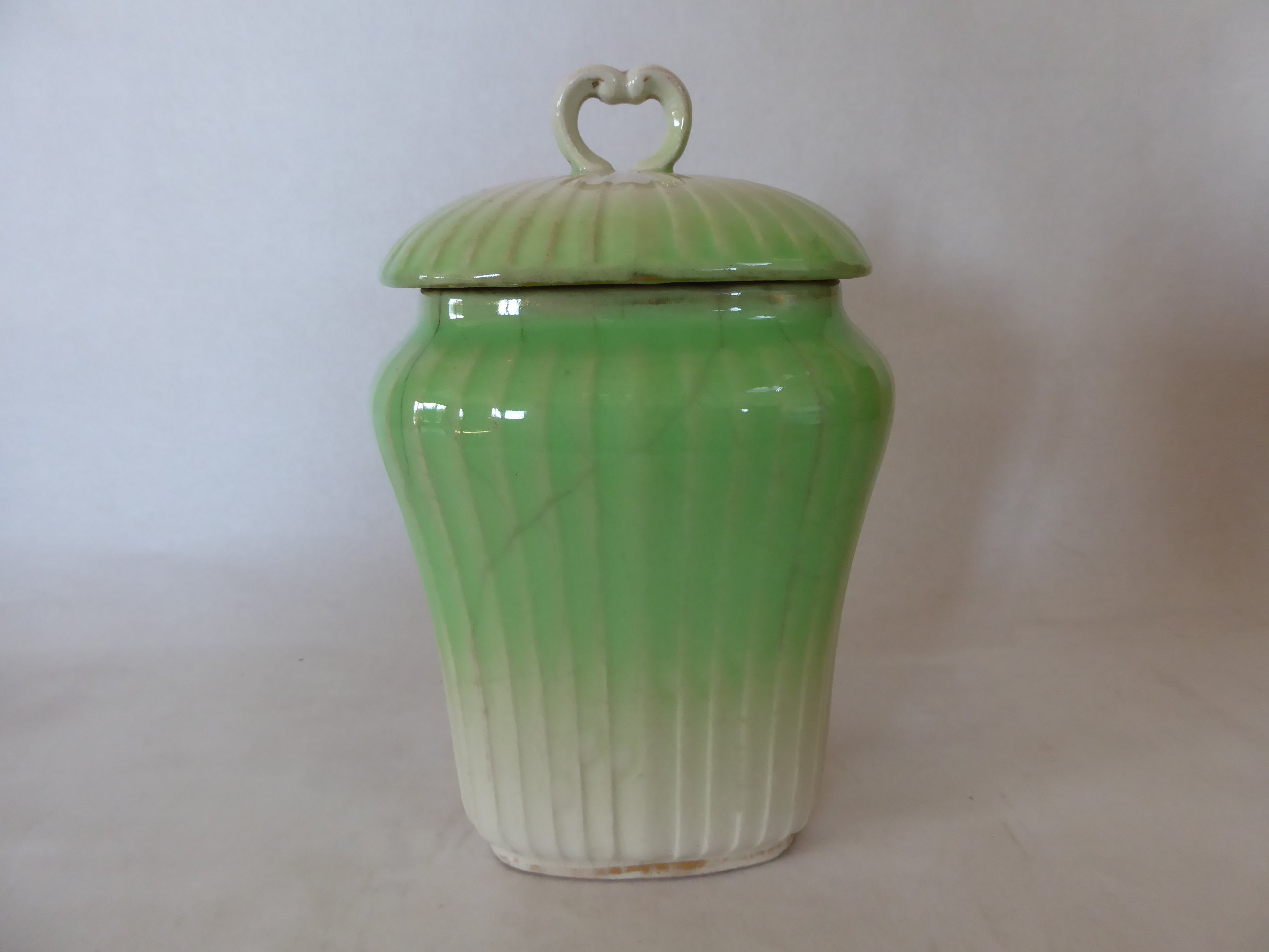 Pot de Rangement Côtelé Français Antique en Vert et Blanc avec Couvercle Cartouche 4020011-963