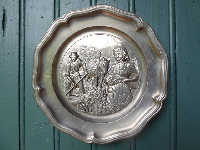 Vintage Français Plaque Murale en Étain, Scène Rurale, Mur Décoratif Suspendu, 0917013-260