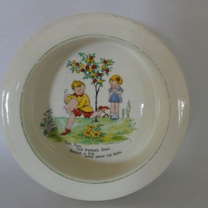 Vintage engelsk keramik matskål för barn med barnramsa "Tom säckpiparens son" 0623005-2623 Vänligen begär fraktkostnad för USA