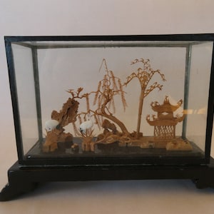 Chinees kurkmodel van pagode en ooievaars in koffer 0223002-2565