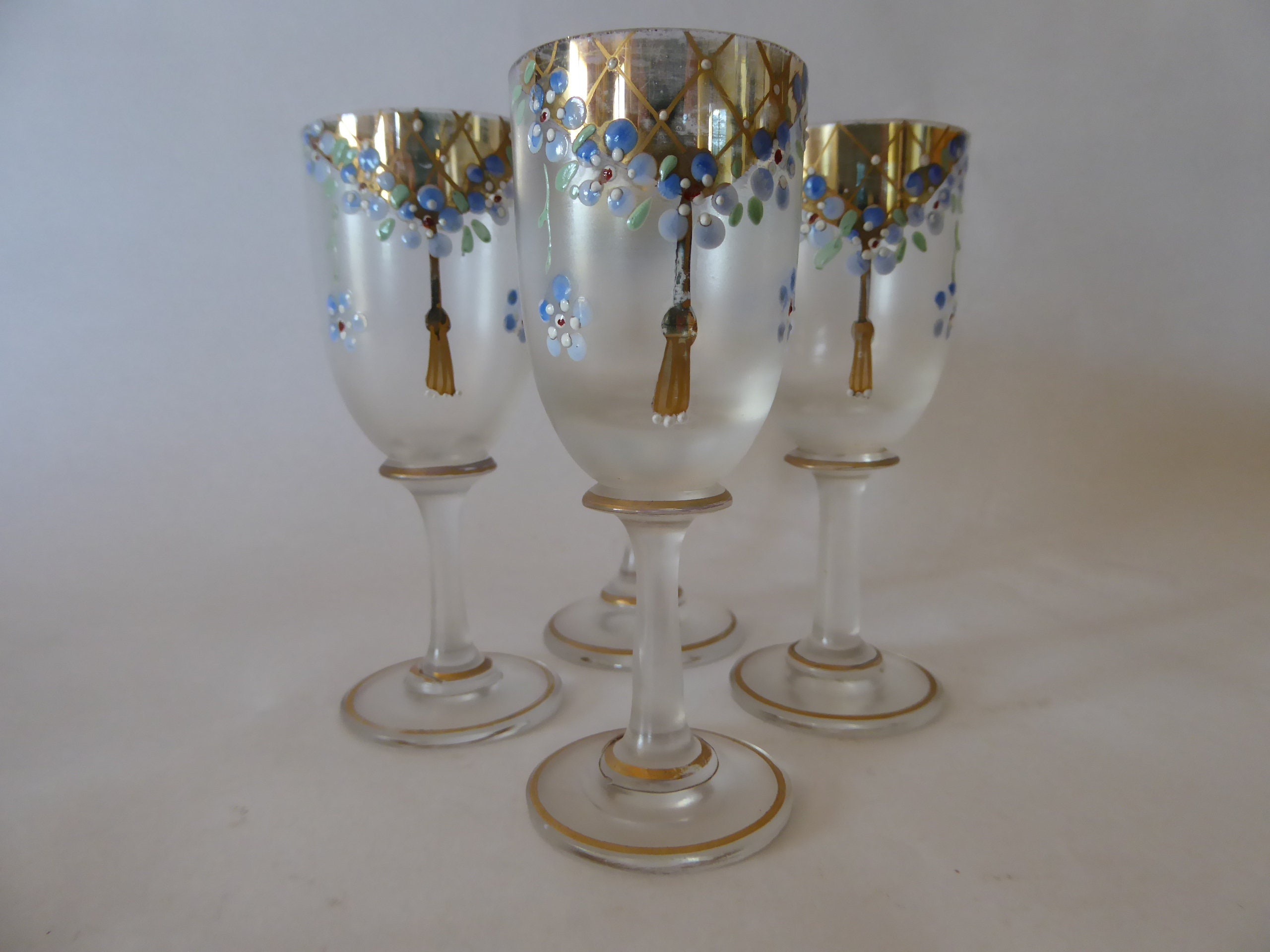 Ensemble de Quatre Verres Liqueur en Verre Opaque Peints à La Main Français Vintage 0421001-1697
