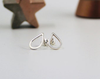 Silver raindrop stud earrings